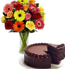 bouquet-di-gerbere-e-rose-co-torta-al-cioccolato