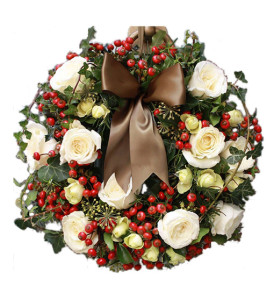 ghirlanda-di-natale-con-rose-bianche